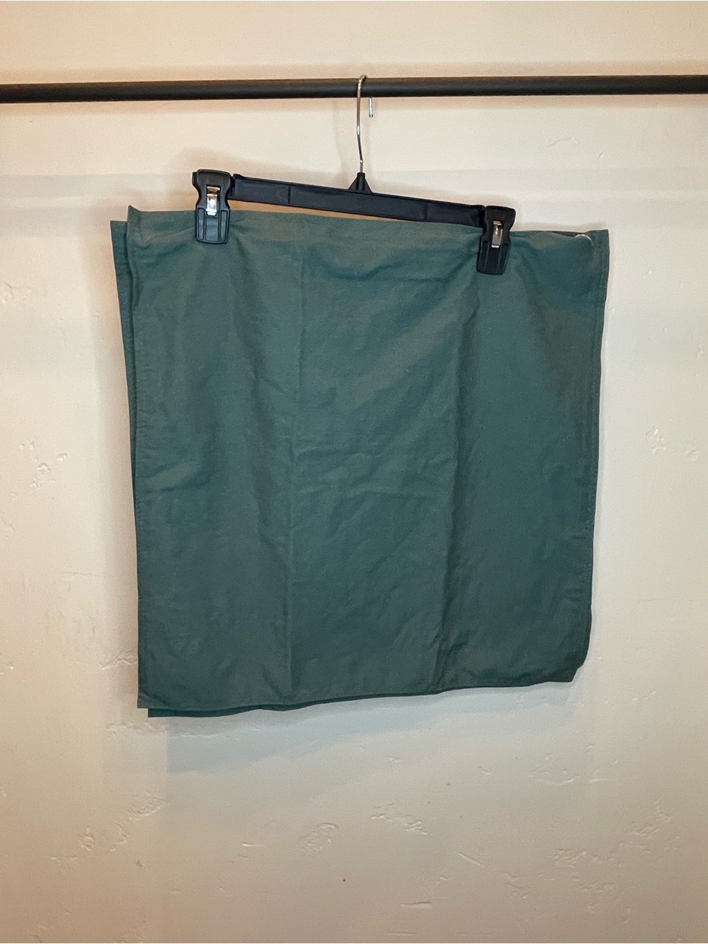 New set of 2 - 18 x 18 pillow covers mixed linen material dark green